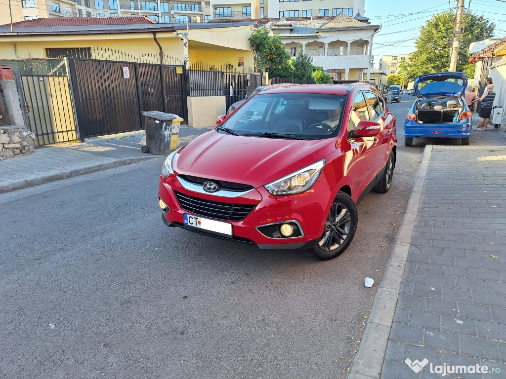 HYUNDAI IX35 - 2015 - CUTIE AUTOMATĂ - 4X4 - 116.000 KM -