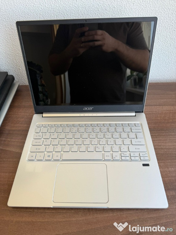 Laptop Acer Swift 3 N19H3 Model SF313-52 DEFECT
