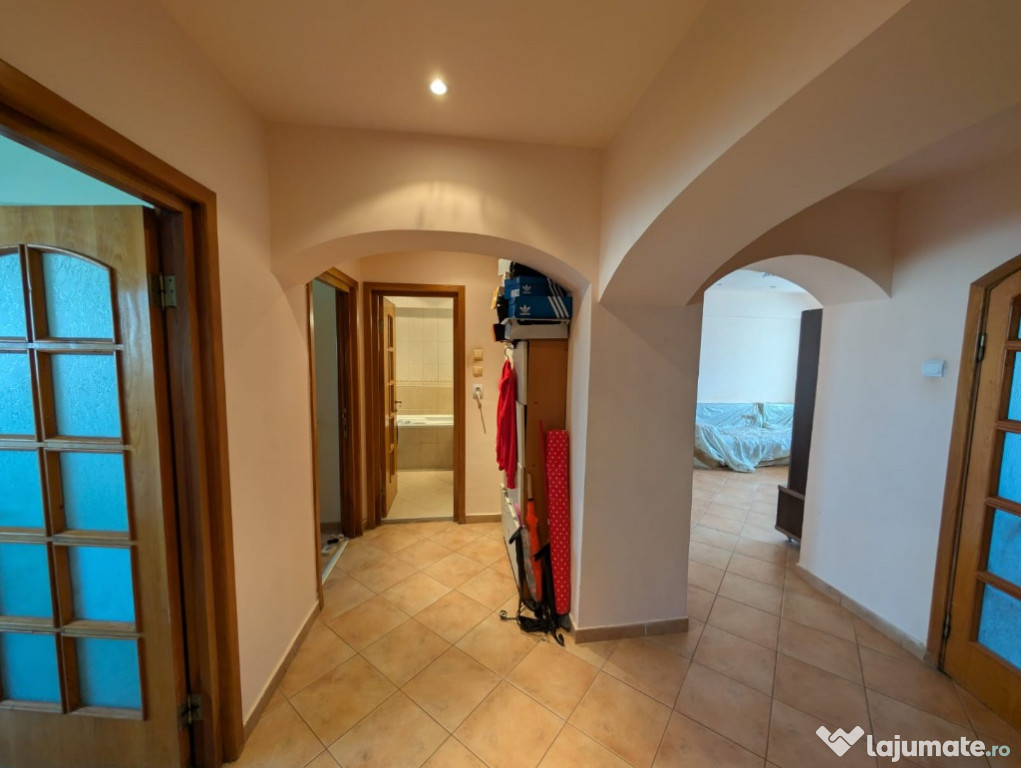 Apartament 3 camere, an 1984, Drumul Taberei – lângă metrou