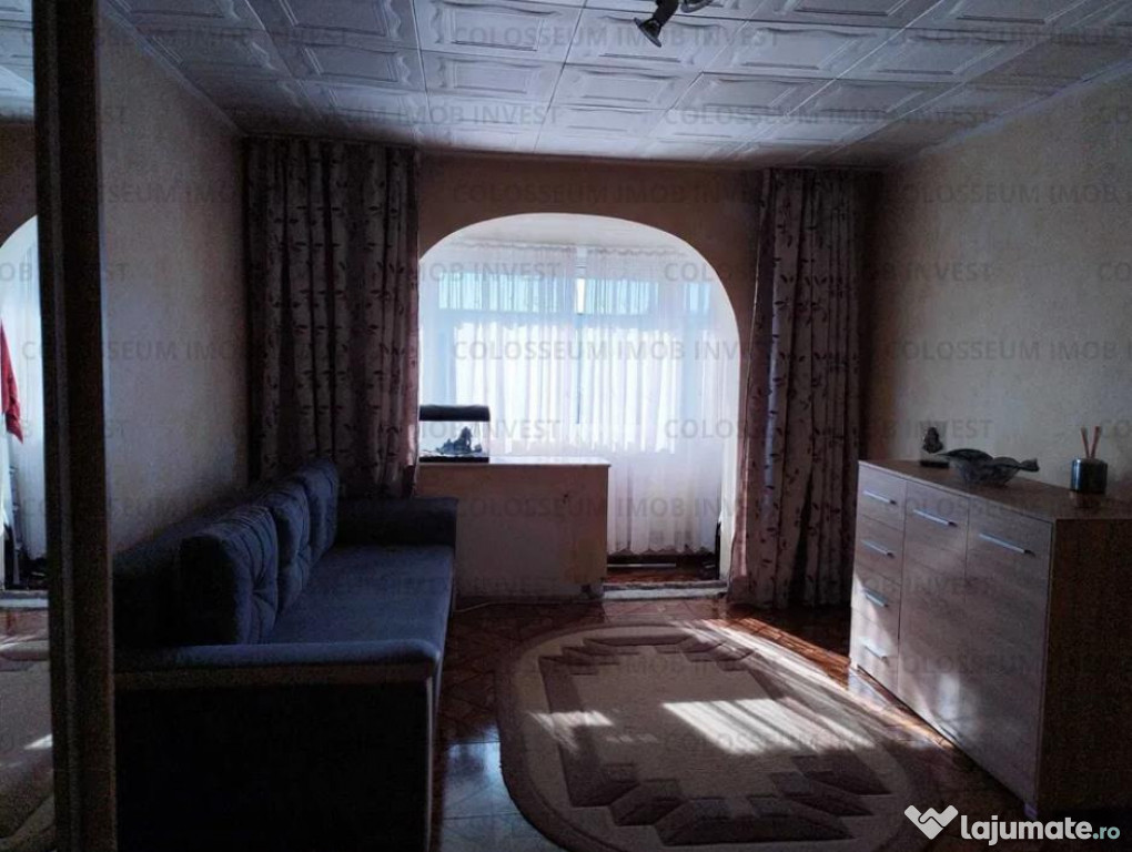 Apartament 4 camere, semidecomandat - zona Tractorul