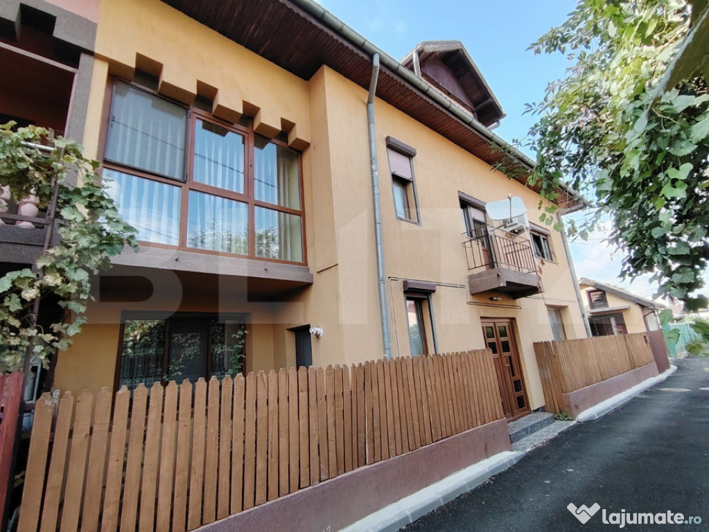 Casa P + 1 + M cu 5 camere, zona centrala, Piata Mare