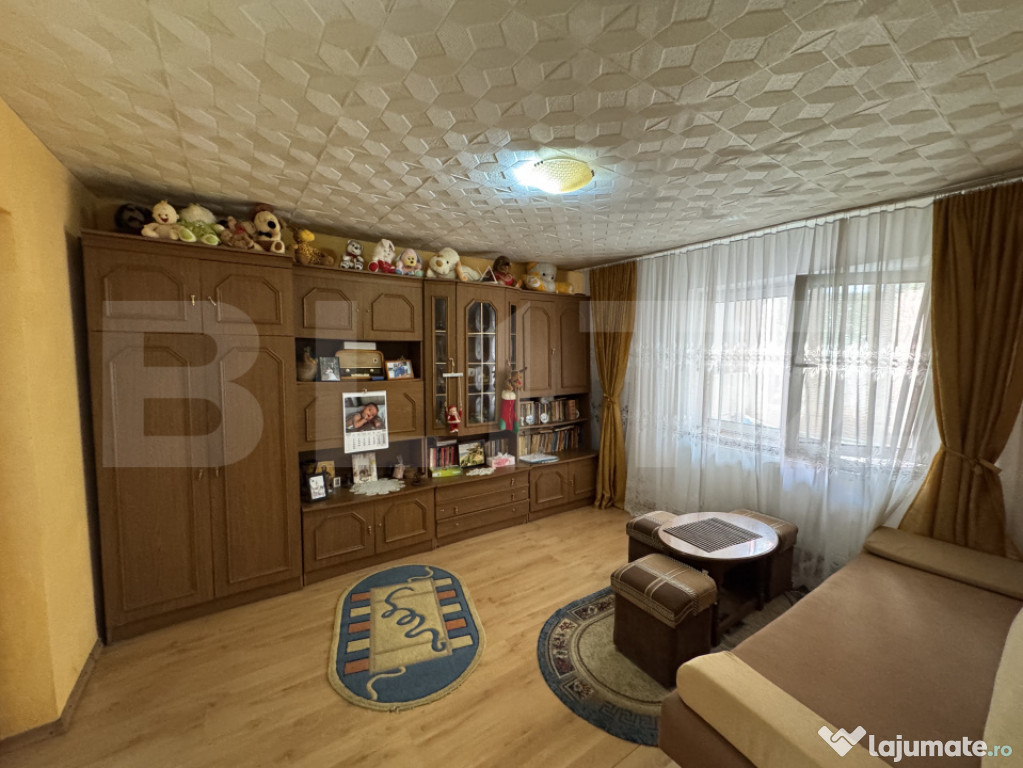 Apartament 3 camere, 45 mp, zona 23 August
