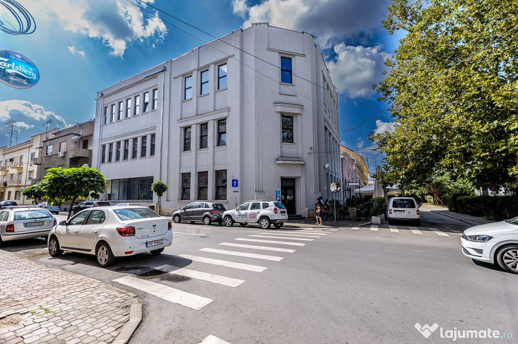 Clădire ultracentrală de vânzare Bulevardul Decebal Co...