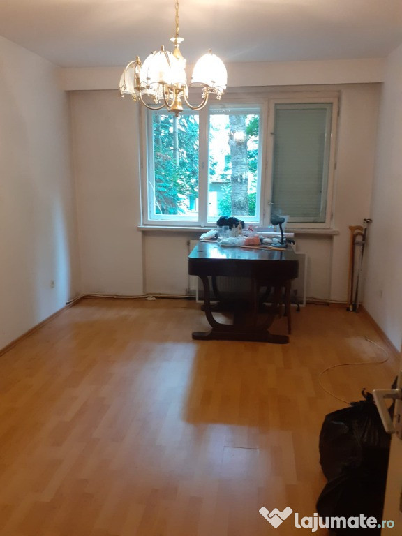 Slavici, 4 camere, etaj 1