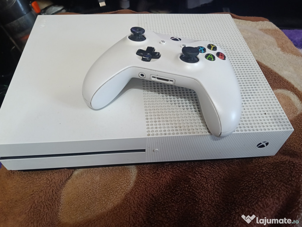 Vând Xbox one s 1T GB