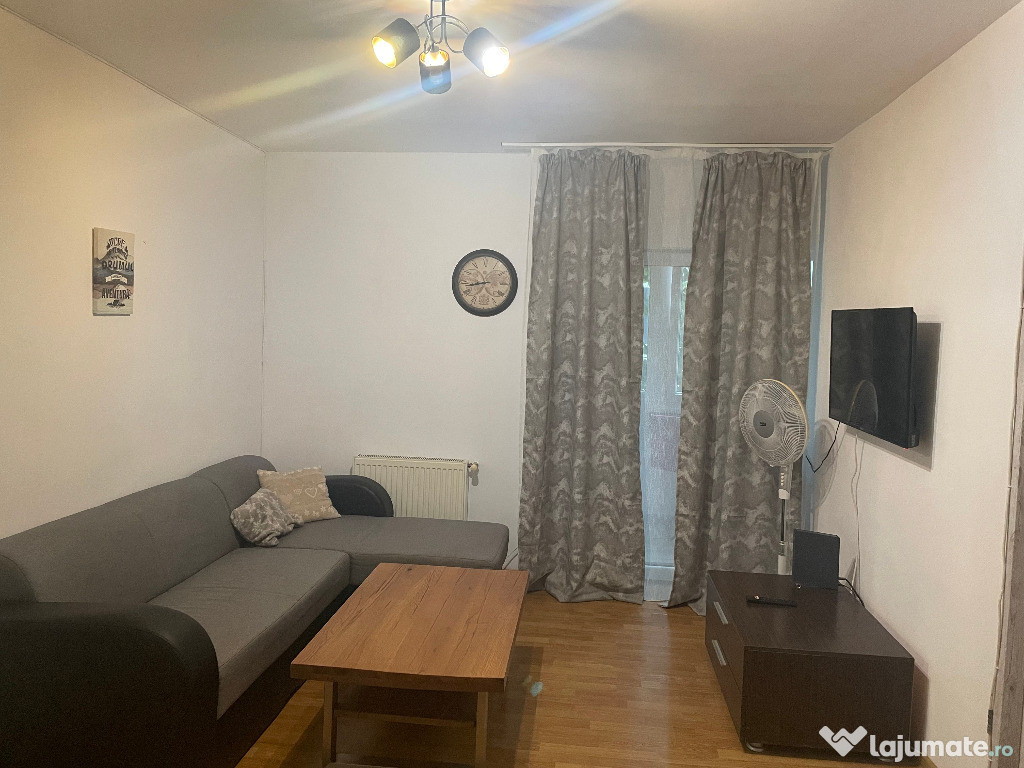 Apartament 38mp + 7mp balcon inchis, parcare, zona Vivo