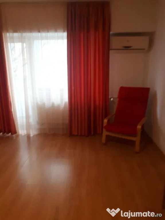 Garsoniera 40 mp zona Baba Novac etaj 1 an 1985