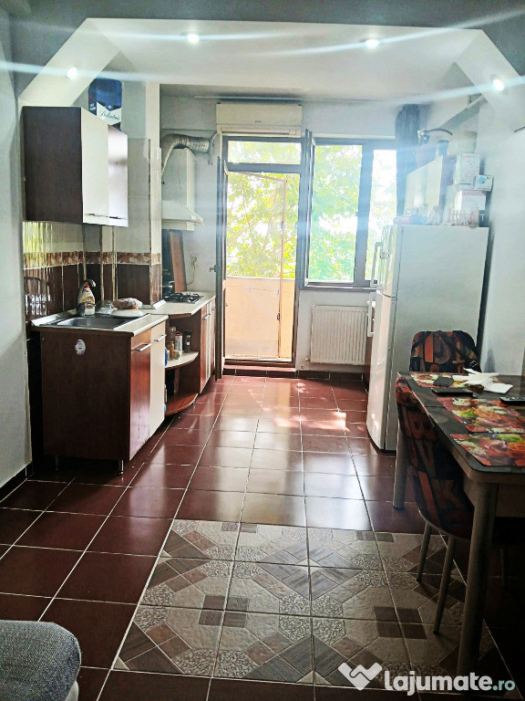 Apartamet mobilat cu 2 camere