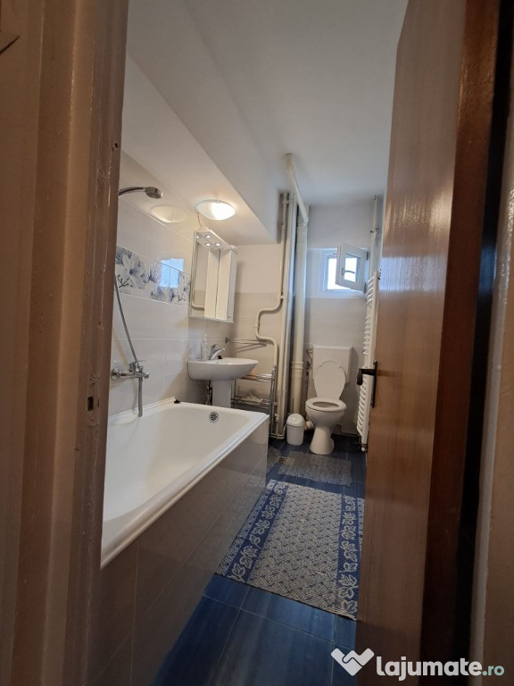 2 bedroom apartment, City Center, heating system & 2 AC units