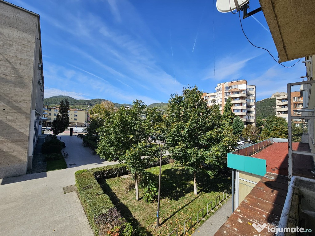 Apartament 2 camere ,etaj 1,zona Posta Veche-Clinica MedLife
