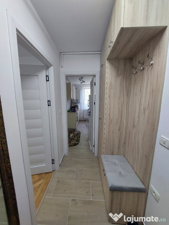 Centru Constanța 2 camere de închiriat