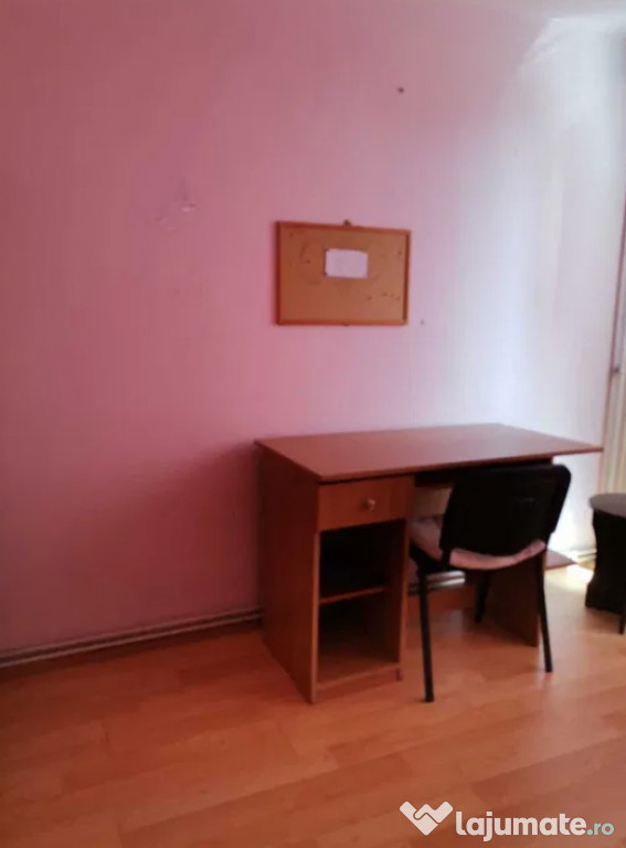 Apartament 2 camere, semidecomandat - zona Vlahuta