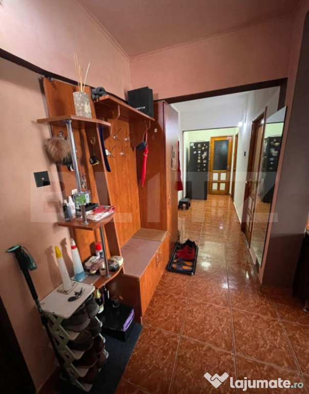 | Apartament cu camere | 62 mp, zona TRIAJ |