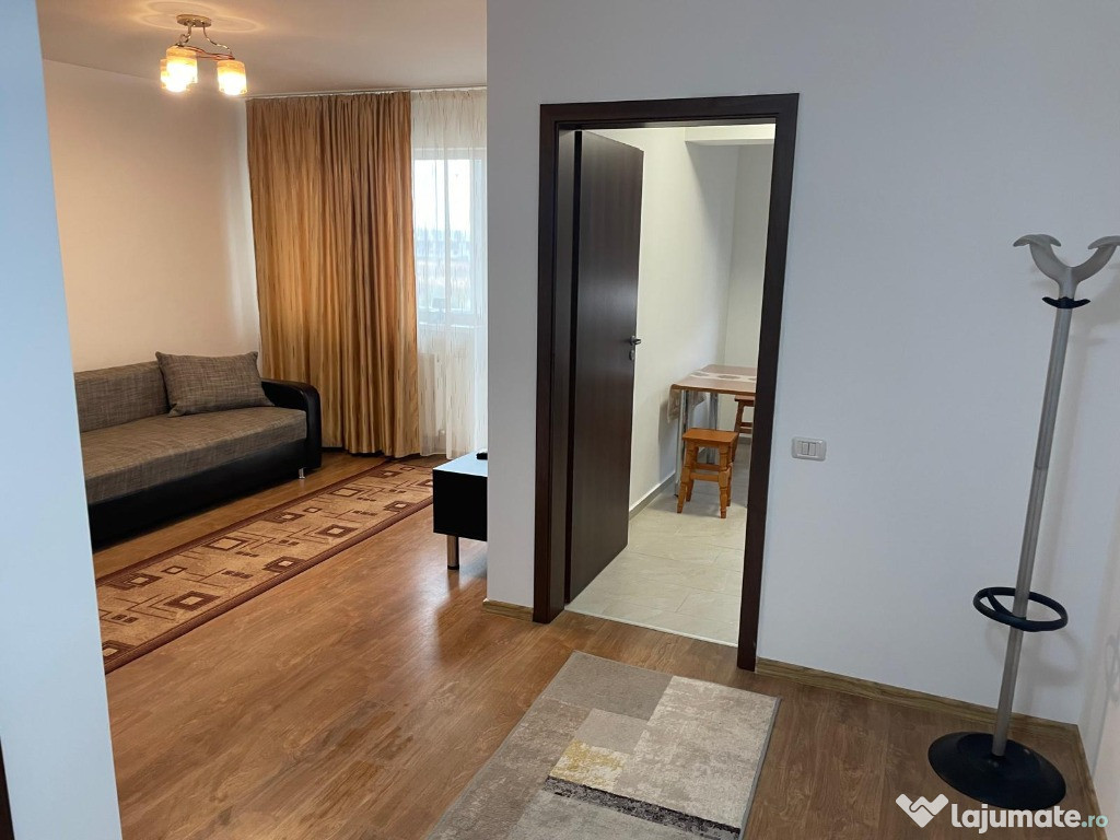 Garsonieră decomandată de închiriat – 38 mp – loc de parcare inclus