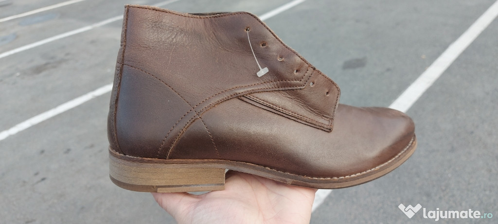 Ghete din piele Levis autentice 43-44