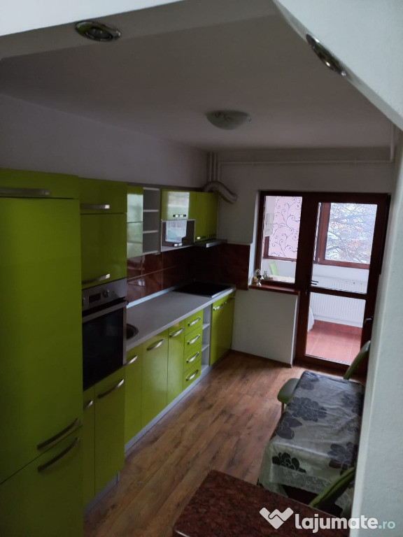 Apartament de 2 camere zona CIUCAS