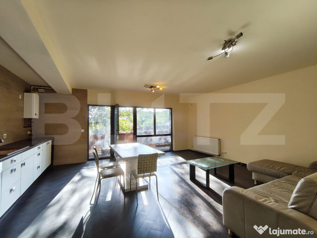 Apartament cu 3 camere, 92 mp, Central