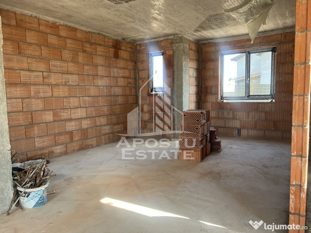 Duplex P+E, despartire prin camera tehnica, 4 camere, in ...