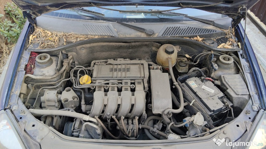 Dezmembrez renault clio an 2002 motor 1.4 benzina 16 v