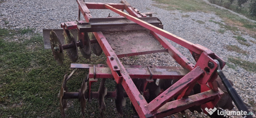 Disc purtat cu 11 talere pe baterie