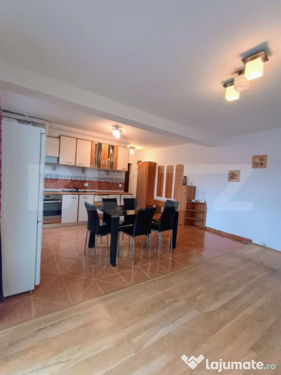 Apartament 4 camere la mansarda