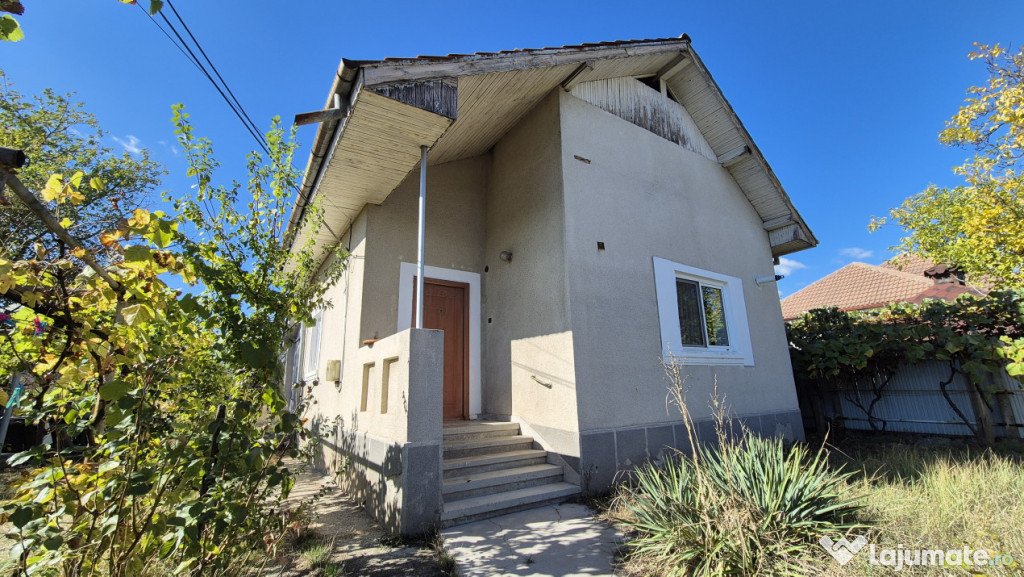 Casă cu teren generos, str. Ghiocelului – cartier Primăv