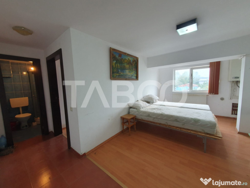 Apartament 2 camere decomandat zona Negoiu etaj 1 38 mp