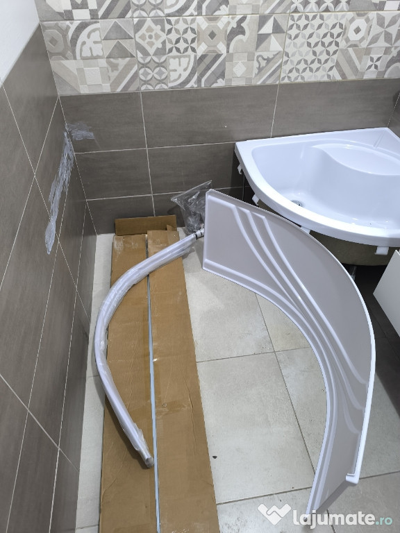 Cabina de dus cu cada