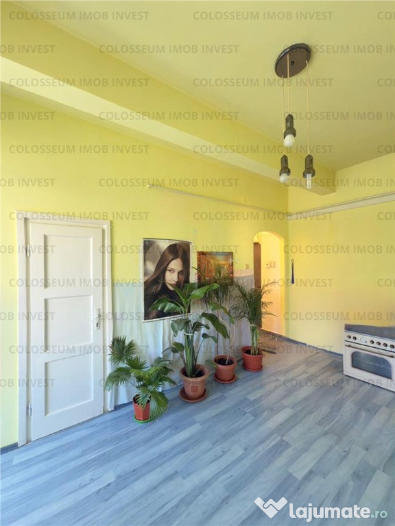 COLOSSEUM: Apartament 2 Camere bloc caramida Faget magazin Unirea