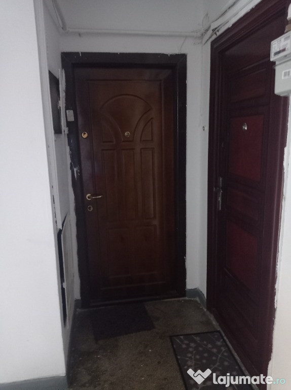 PF | 2 camere, 48 mp, et. 2, balcon închis – Mănăștur (Piața Flora)