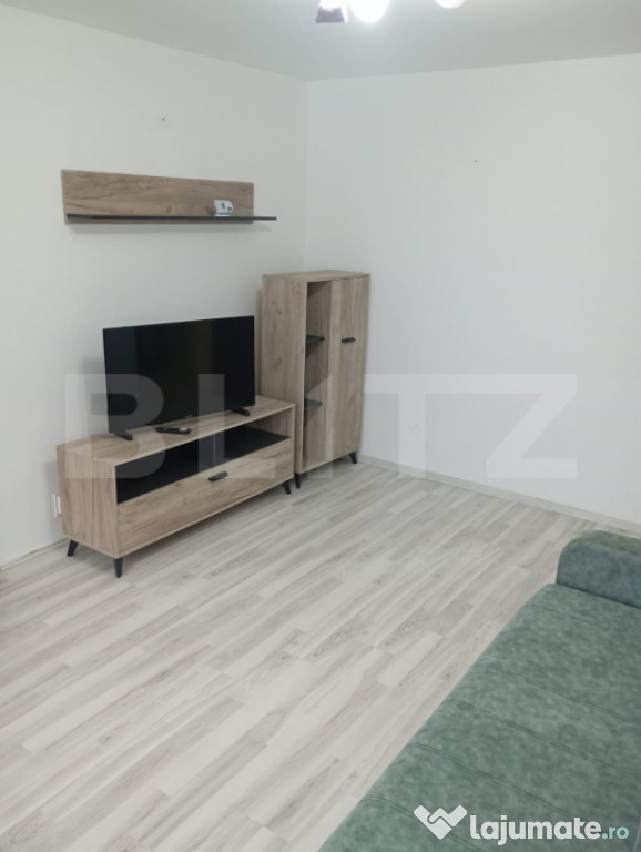 Vânzare Apartament 3 Camere Micro 6 | Decomandat, Utilat, Z
