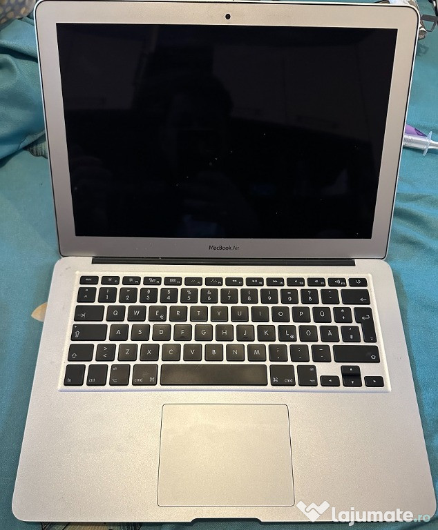 MacBook Air A1466 2015 i5 4GB