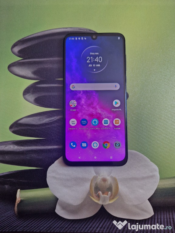 Motorola One Zoom