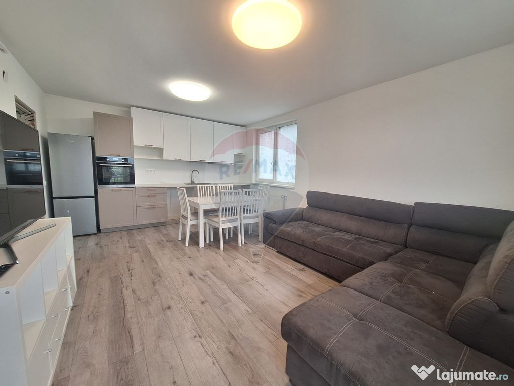 Apartament nou, de vanzare 3 camere 2 bai, et 1