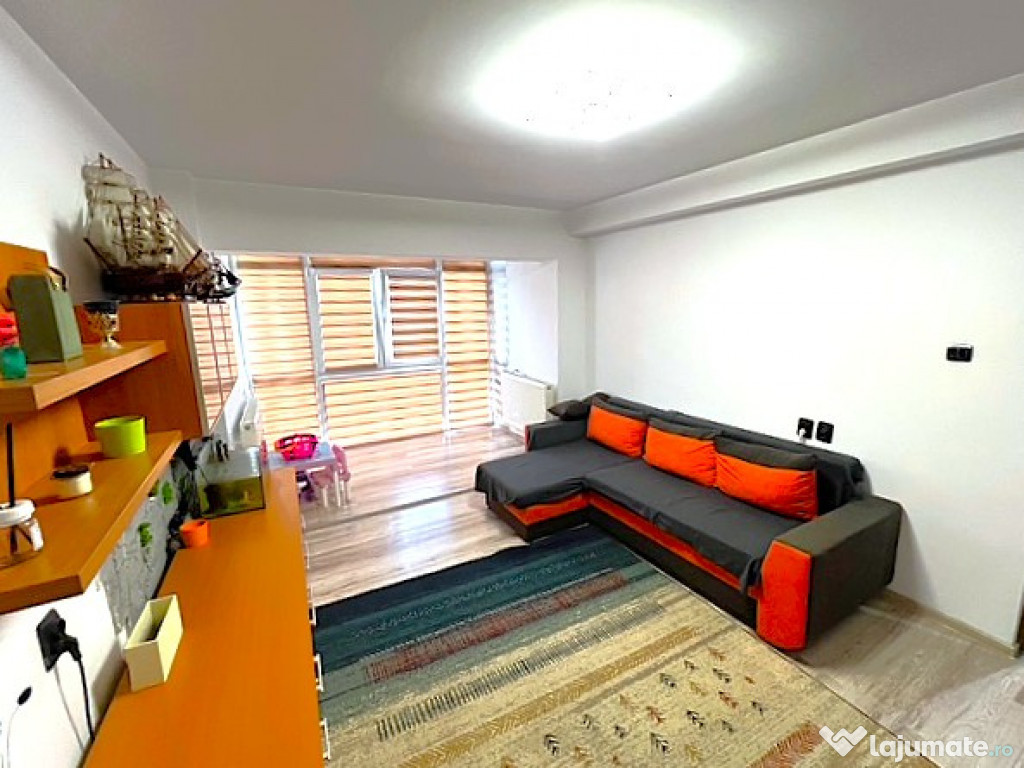 Apartament ETAJ 2 cu 3 camere complet renovat si utilat LA C