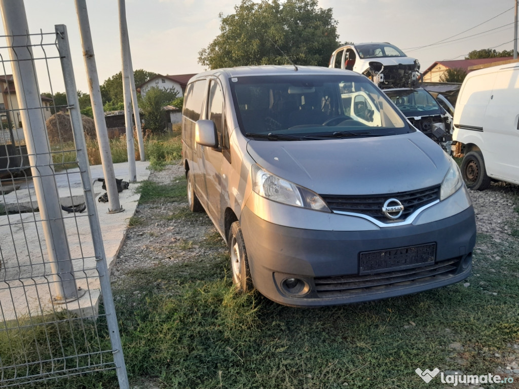 Nisan nv 200 7 locuri