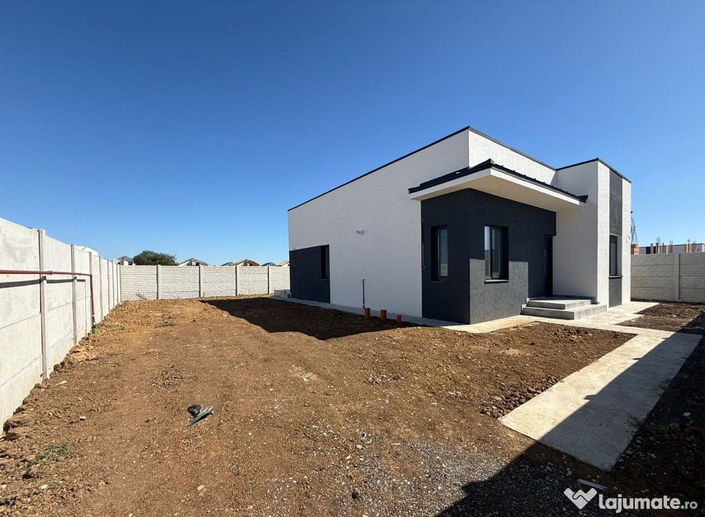 Vila Individuala / 4 Camere / 2 Bai / Teren 440 mp / Gata de mutare