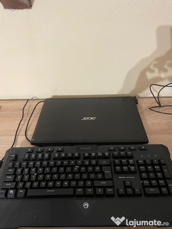 Se vinde laptop acer