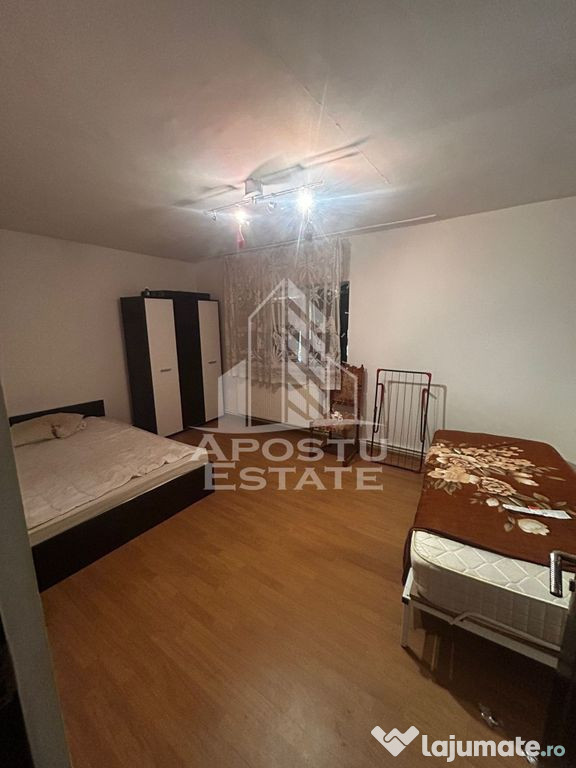 Apartament 4 camere, centrala proprie, parter, petfriendl...