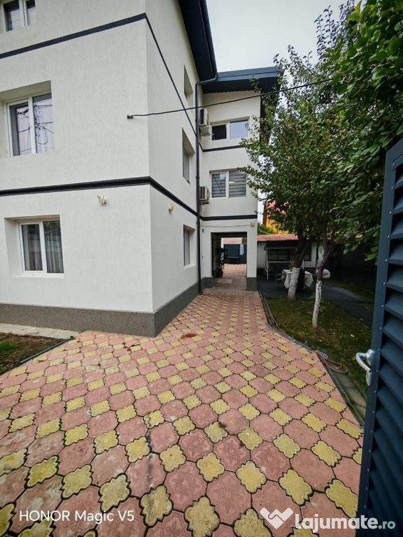 Casa 6 camere 165mp + 160m curte liber Piata Sudului, Obr...