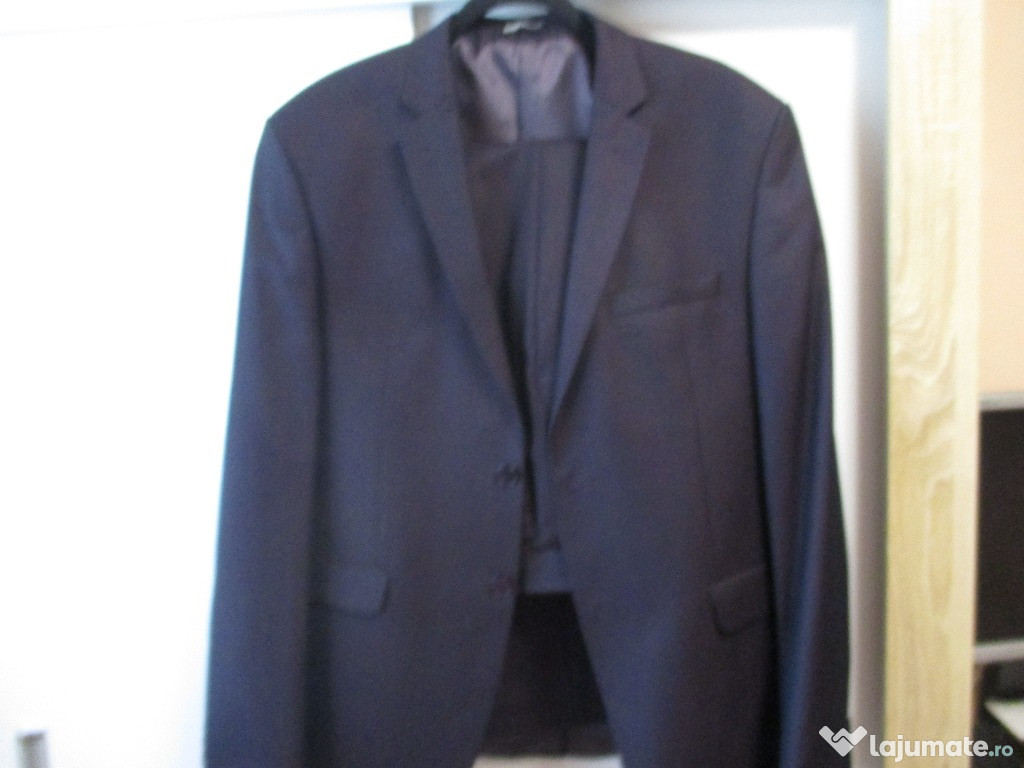 Costum barbatesc Daniel Perry