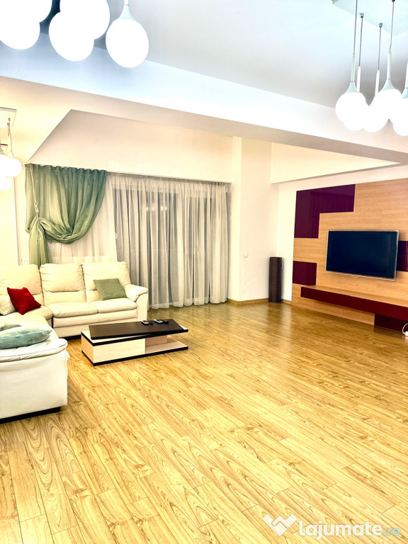 De inchiriat apartament duplex