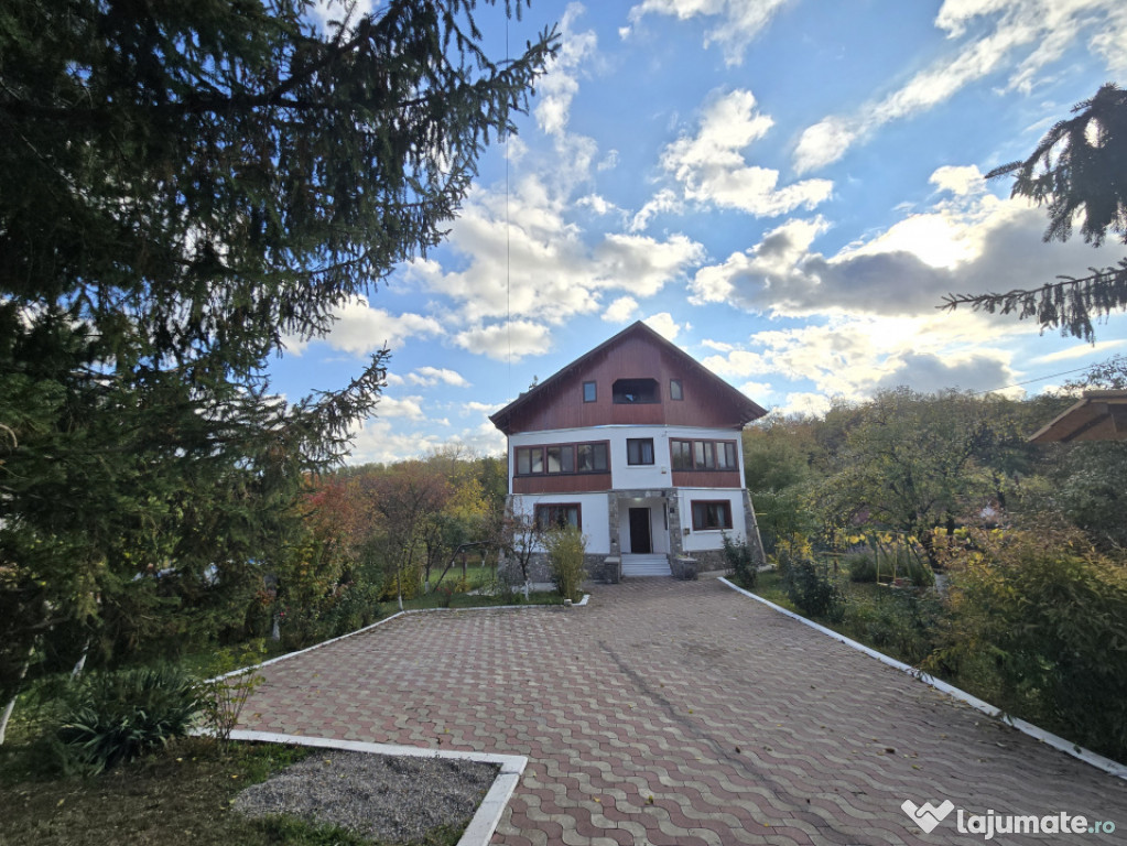 Casă spațioasă cu livadă și vedere spre pădure – Fil