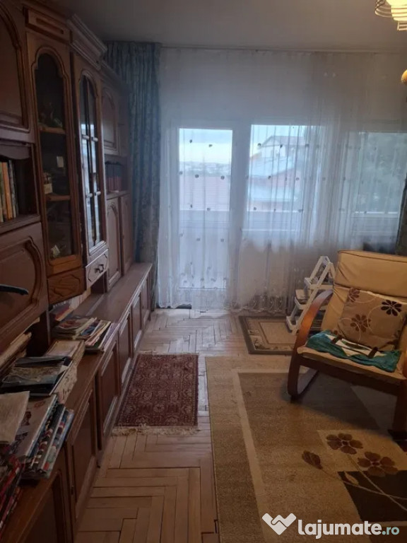 Apartament cu 3 Camere Decomandate - Etaj 2 Zona Obcini