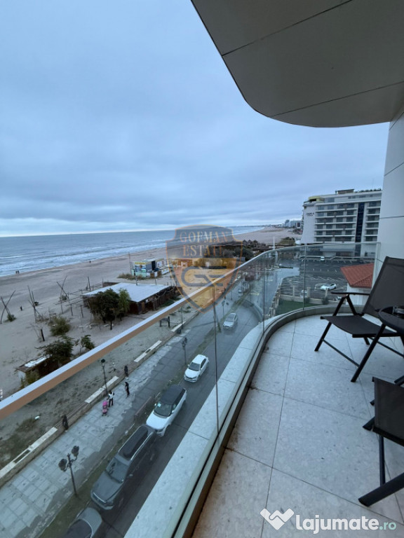 Frontal la mare 3 camere 3 bai, 2 parcări private Mamaia No