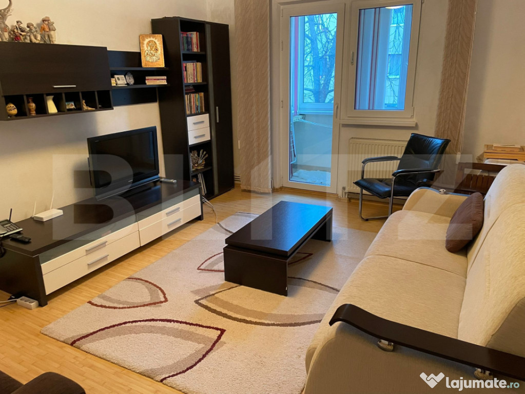 Apartament cu 3 camere, semidecomandat în zona Astra