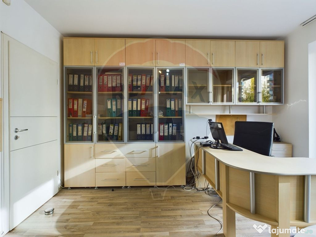 Spatiu pentru birouri-Apartament de inchiriat, 2 camere -...