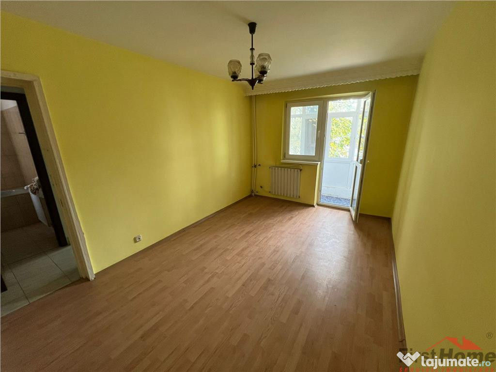 Apartament 4 camere, etaj 1/4, zona Mausoleul Eroilor - Sud