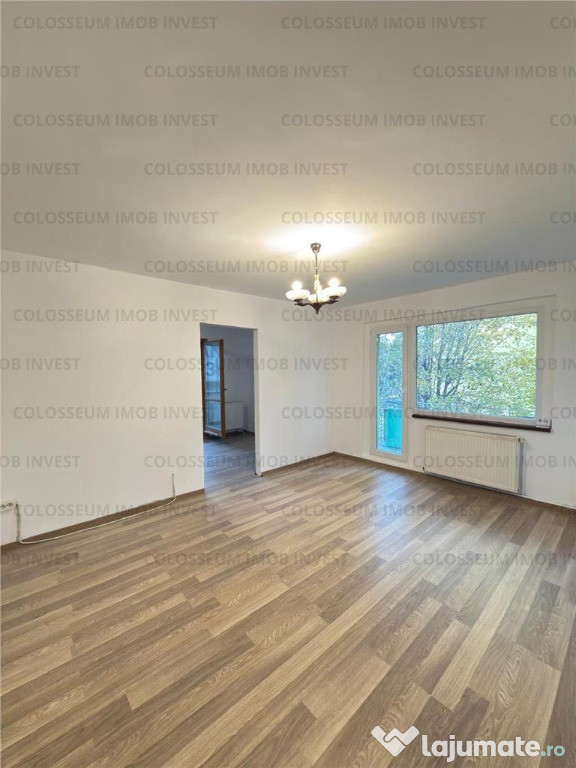 Apartament 3 camere, decomandat - zona Calea Bucuresti