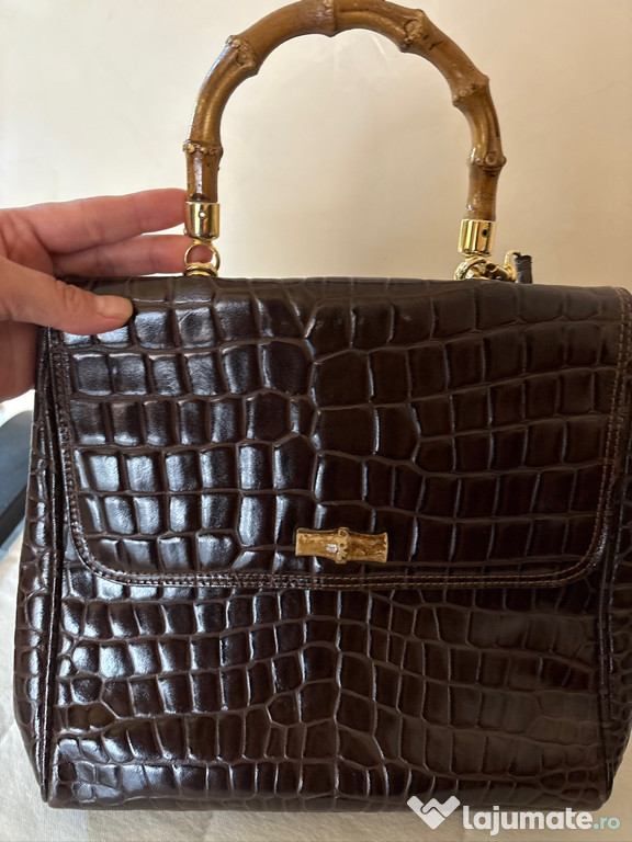 Geantă de mâna, lucrată manual